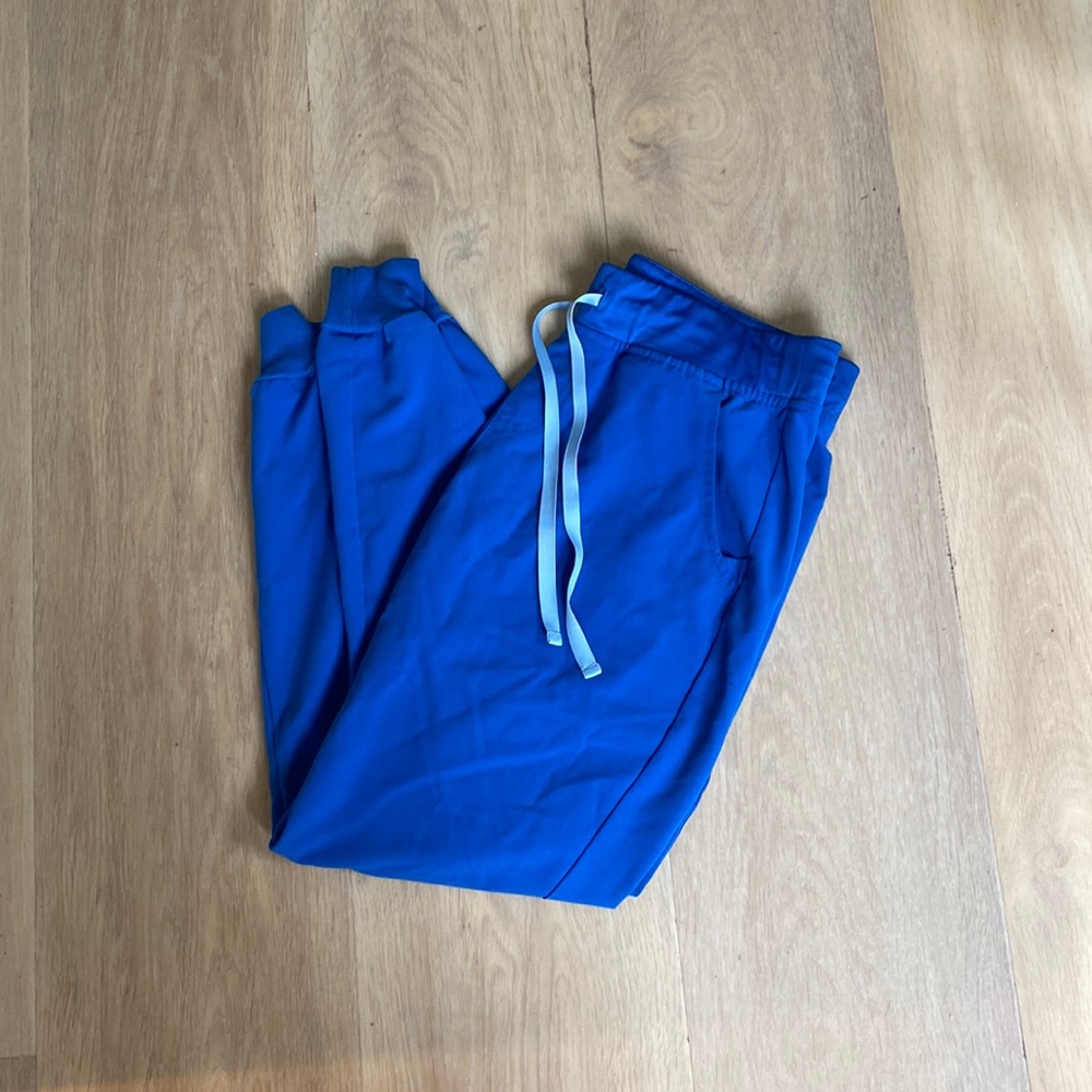 Figs royal blue scrub set